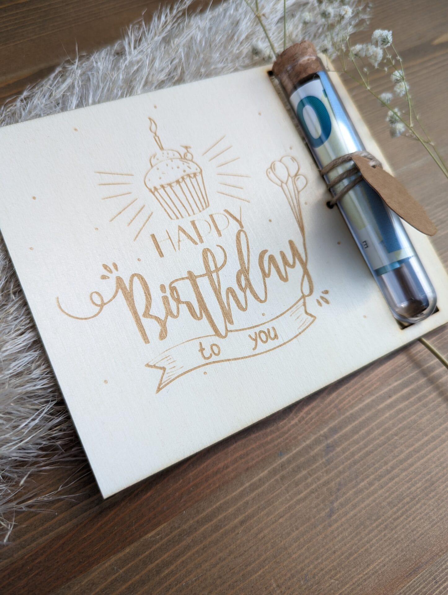 Geldgeschenk "Happy Birthday, Kuchen" mit Reagenzglas für Geld